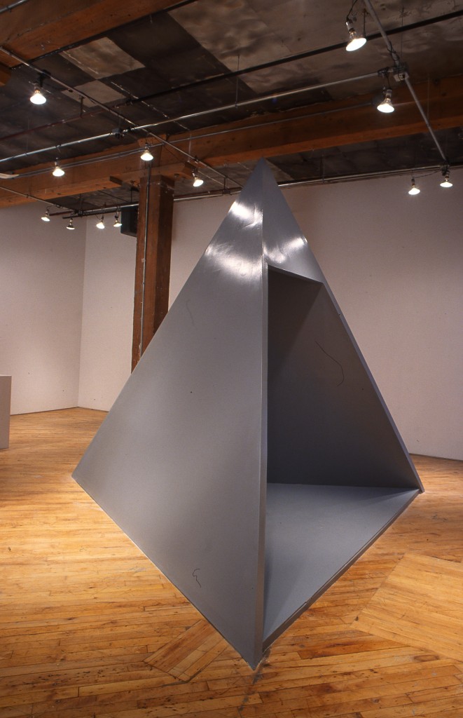 HAYES, installative view, grey structure.