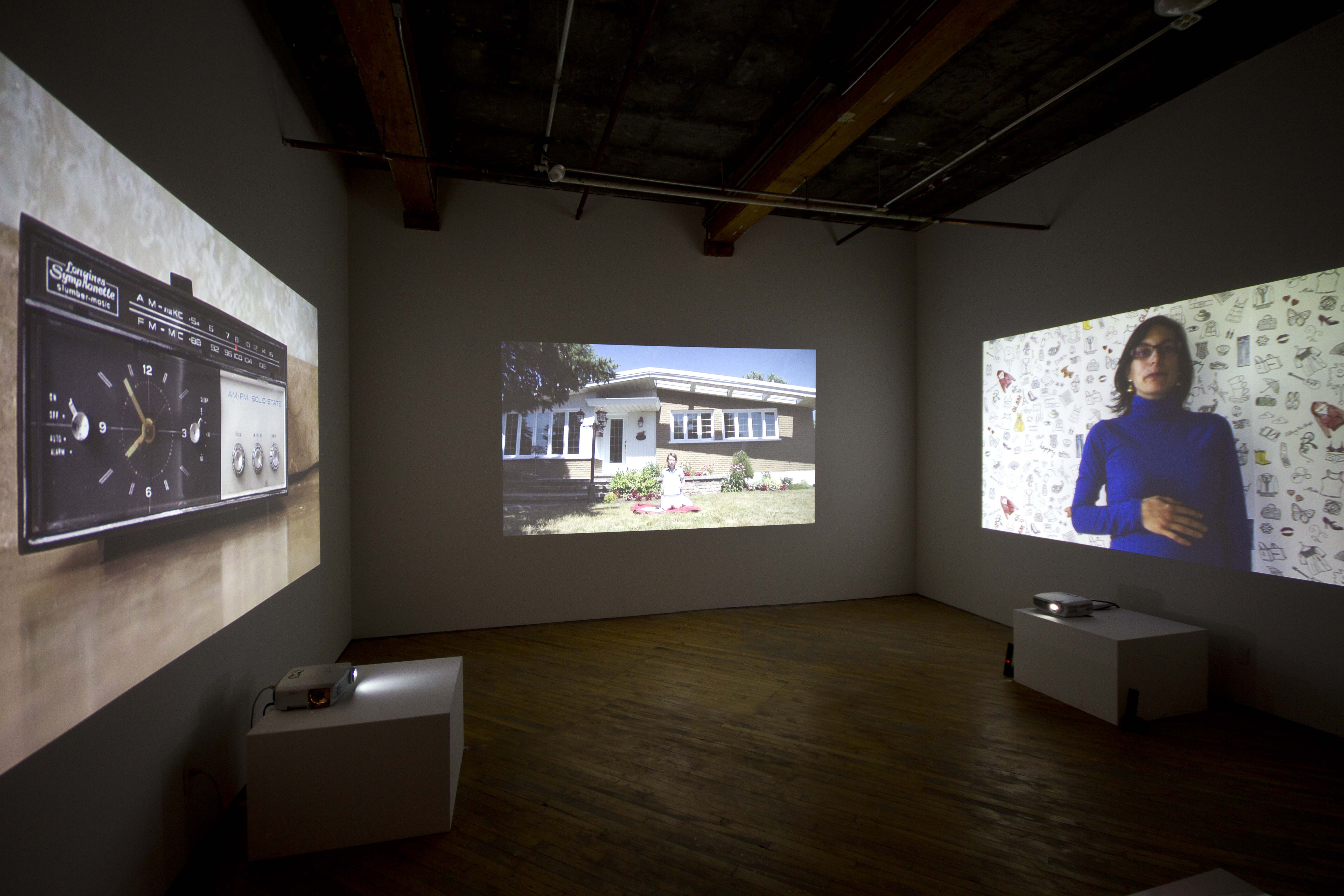 Julie Lequin, installation view video tripttych.
