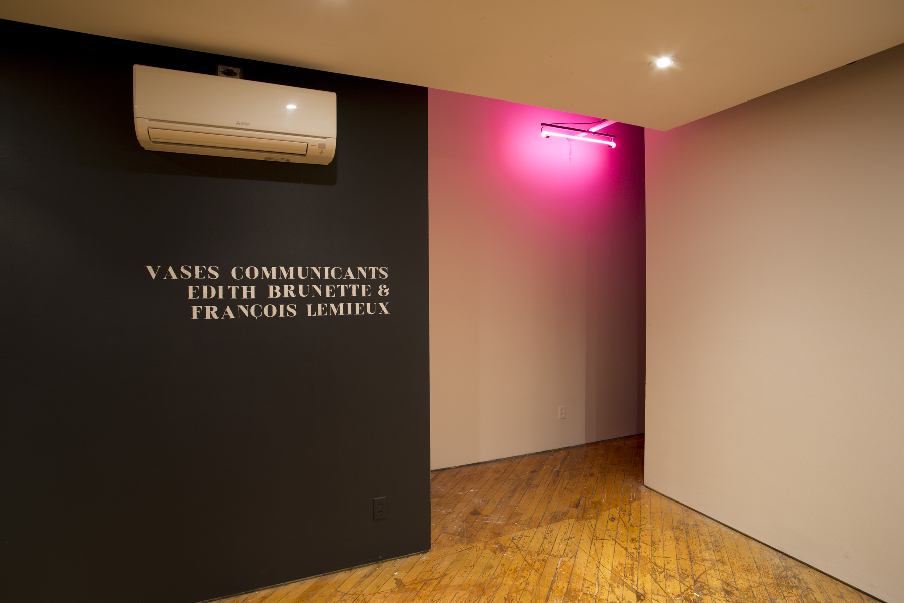 Edith Brunette and François Lemieux, installation view, pink neon light.