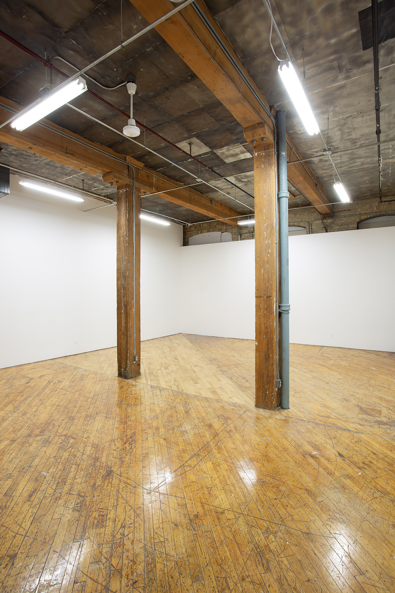 Photo of the empty gallery