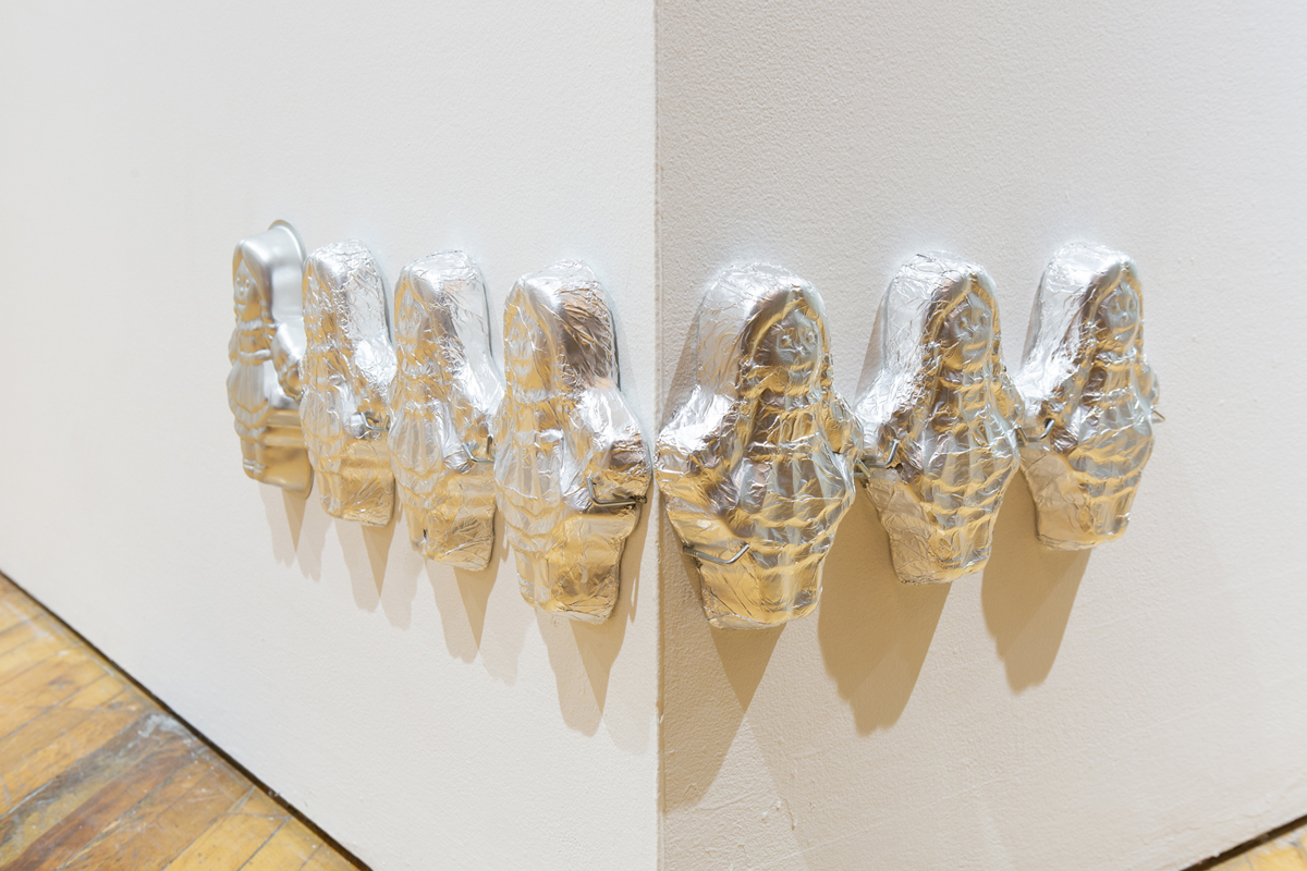 Anran Guo: Installation view, sculpture.